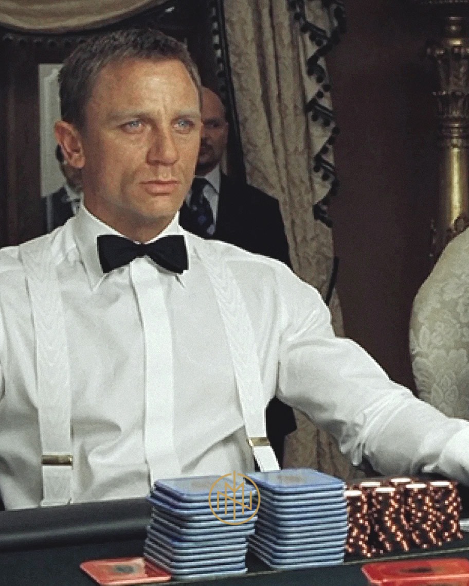 Szelki Jamesa Bonda Albert Thurston Agent’s Choice na Danielu Craigu z białą koszulą smokingową 