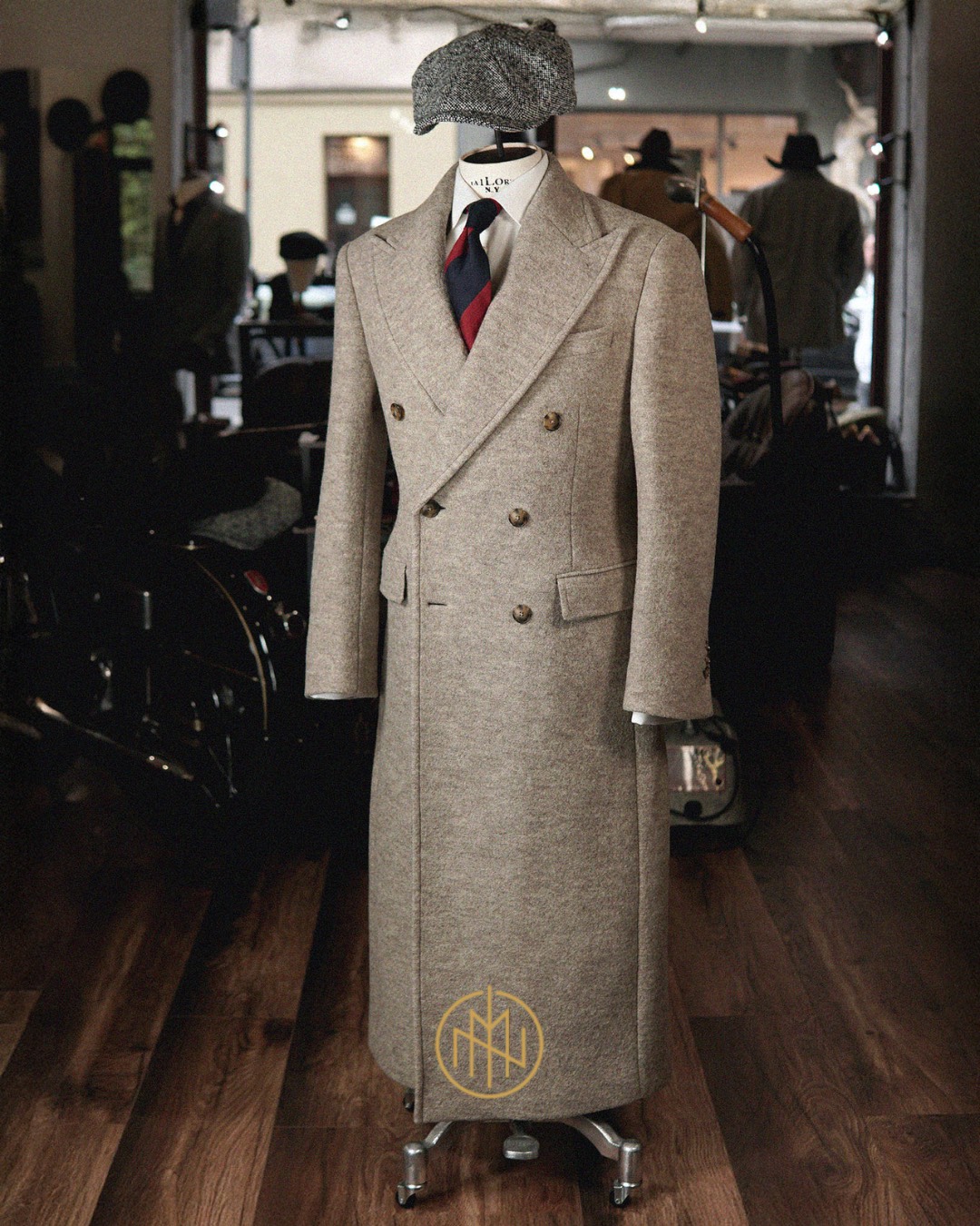 Płaszcz na miarę - dwurzędowa dyplomatka z szaro-beżowej wełny MTT