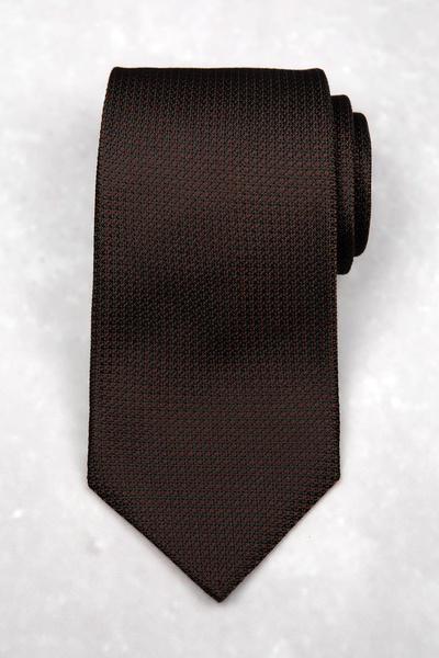 Krawat jedwabny z grenadyny - brązowy (chocolate brown)